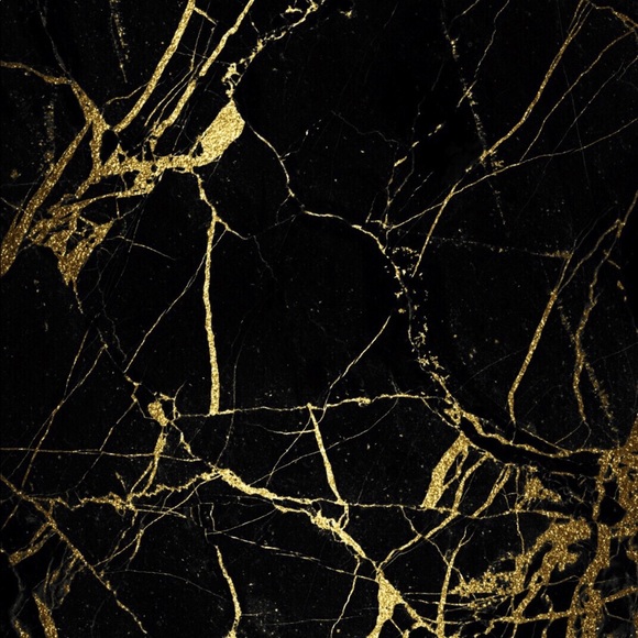 Meet your Posher, Laura - Picture 1 of 1